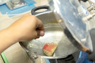 加圧によるレジン硬化